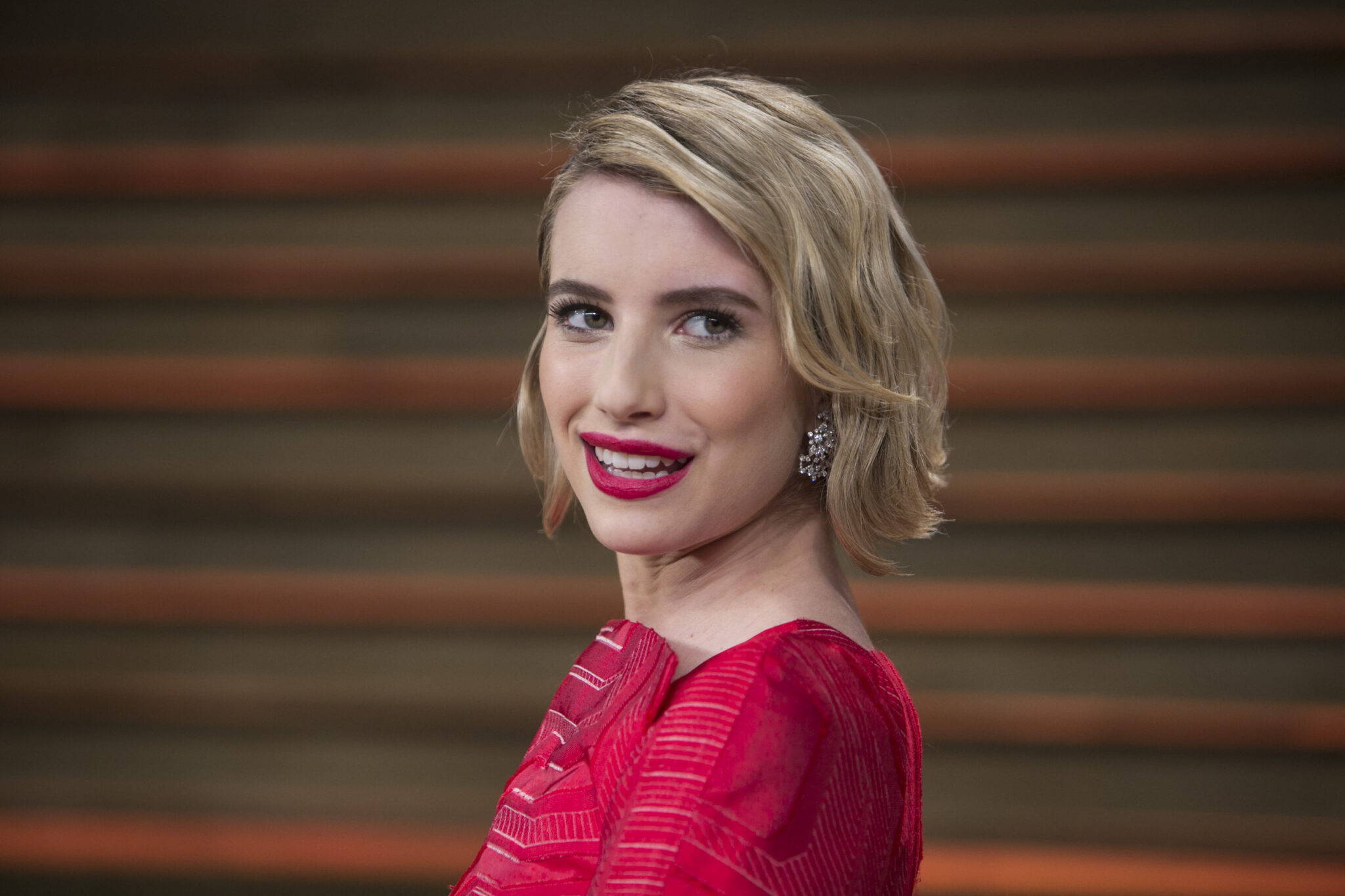 Emma Roberts die net moeder is geworden praat over het moederschap