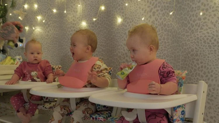 De drieling van Tatiana in Meer dan verwacht.